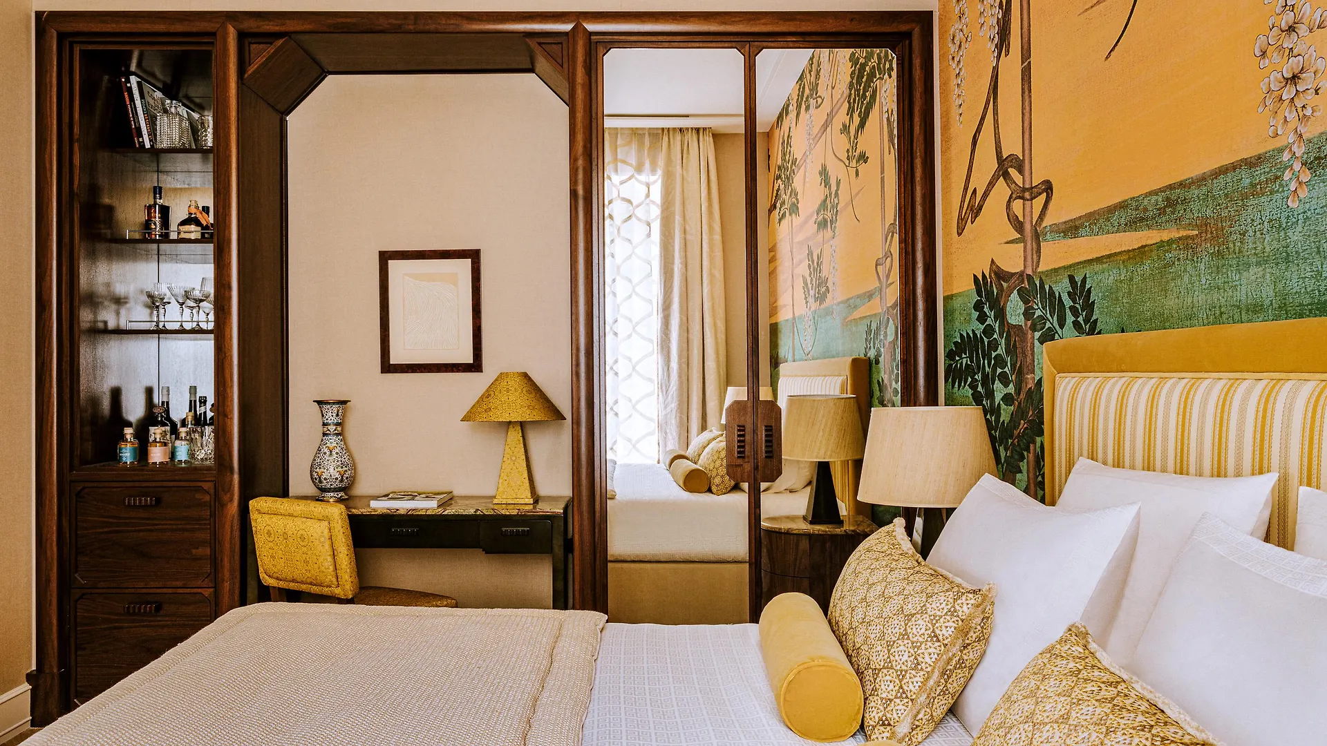 Saint James Paris 5*,  France