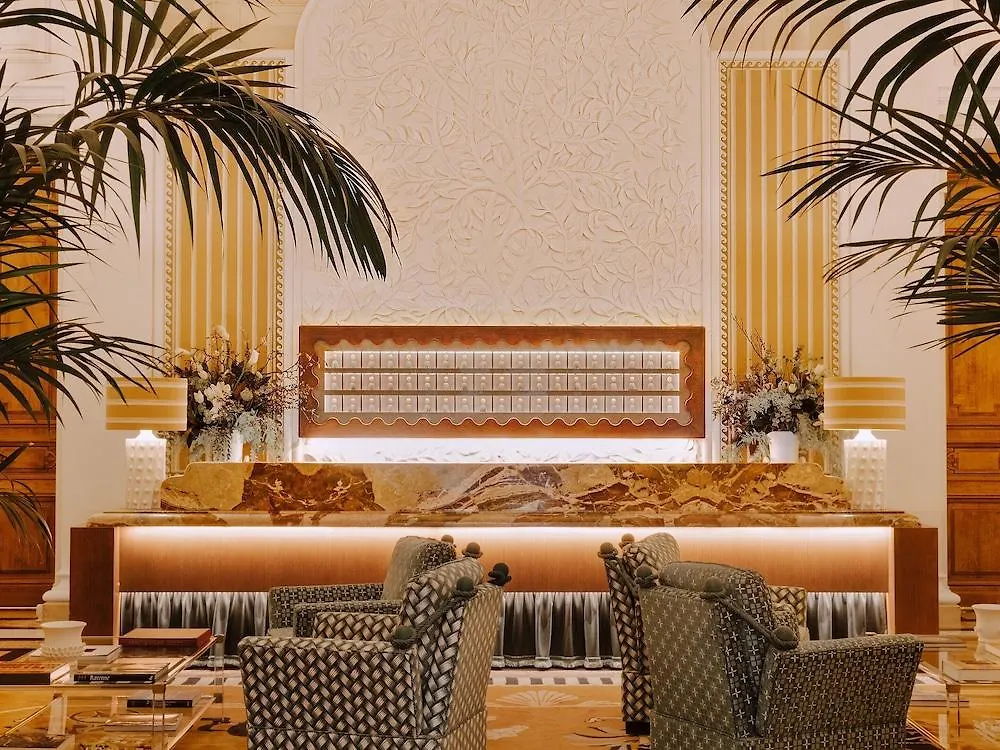 ***** Hotel Saint James Paris France
