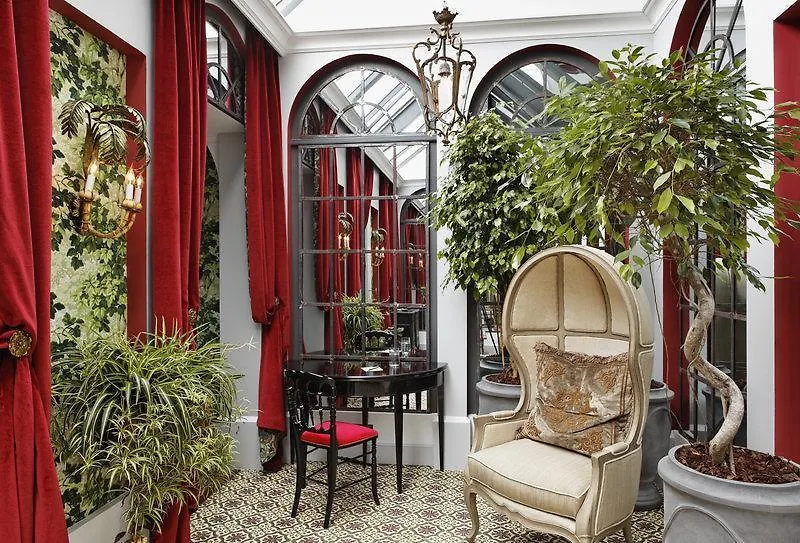 Saint James Parigi 5*,  Francia