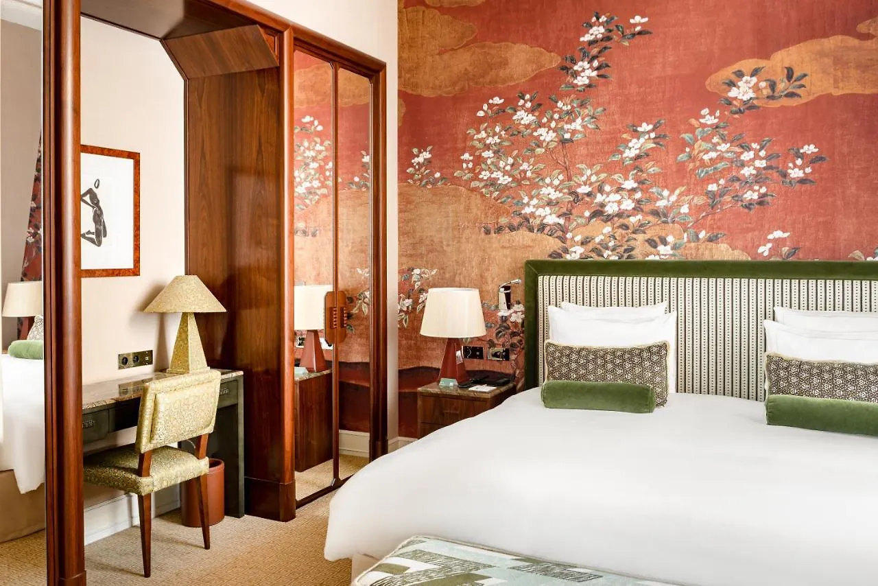 Saint James Parigi 5*,  Francia