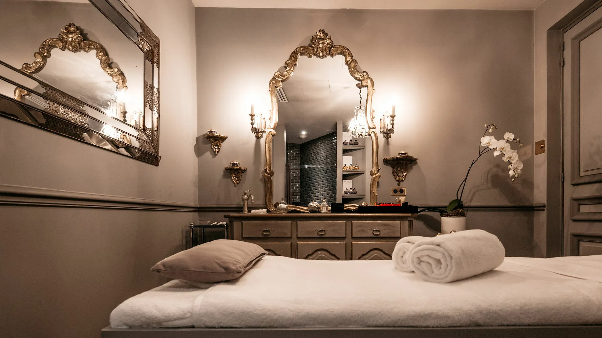 Saint James Parigi Hotel